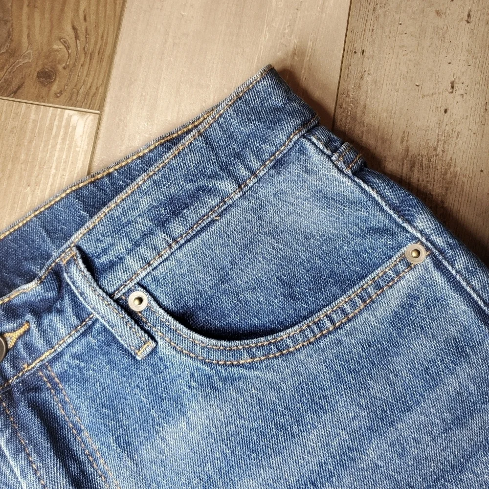 NWT Kirkland High-Rise Straight Fit Women’s Jeans Size 10